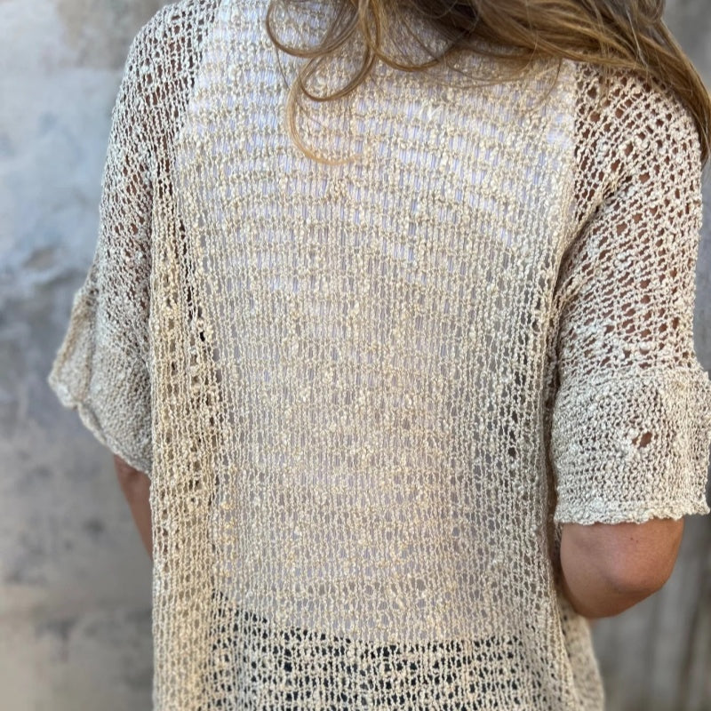 Ines™ | Enfärgad stickad topp för kvinnor med en knapp